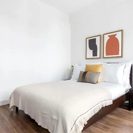 Elegant & Charming In Beyoglu Стамбул